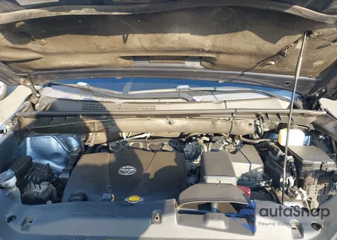 2018 Toyota Highlander Xle z USA, uszkodzony, nr VIN 5TDJZRFH1JS908922